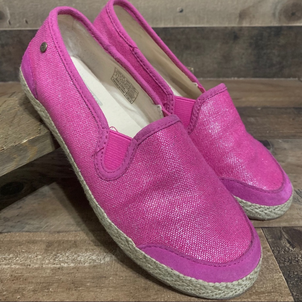 UGG Australia Slip On Shoes Big Girls Sz 2